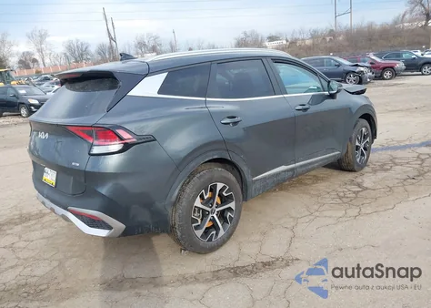 2023 Kia Sportage Hybrid Ex z USA, uszkodzony, nr VIN KNDPVCAG4P7105591